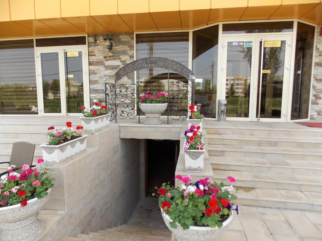 Hotel Zimbru Яссы Экстерьер фото